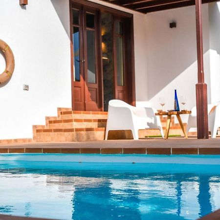 Willa Agradable Y Familiar Con Piscina Casa Inima Playa Blanca  Zewnętrze zdjęcie