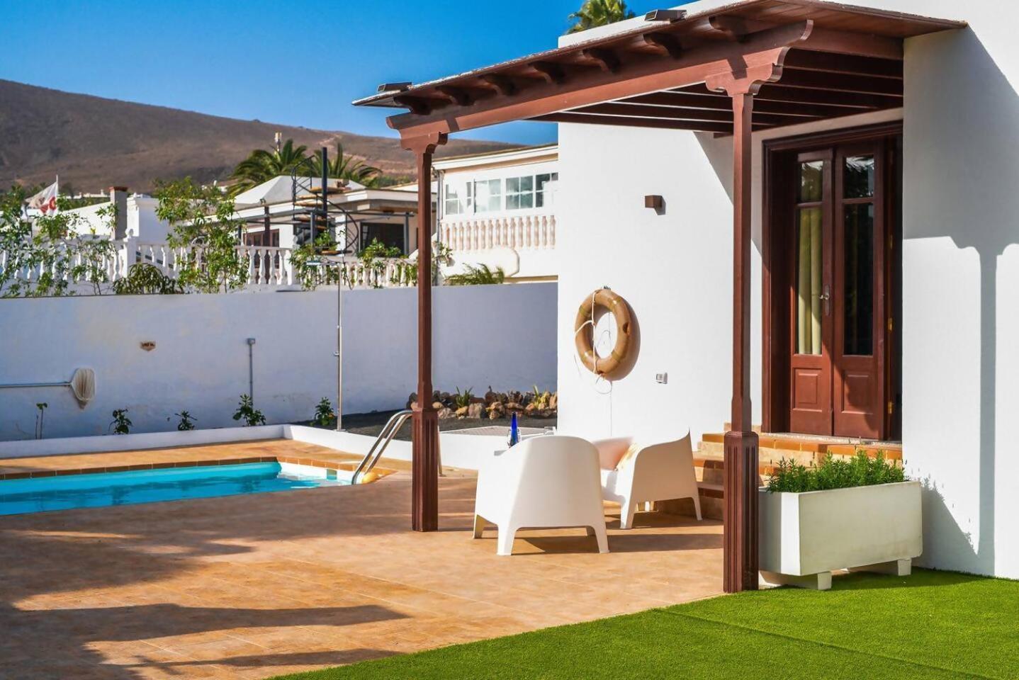 Willa Agradable Y Familiar Con Piscina Casa Inima Playa Blanca  Zewnętrze zdjęcie
