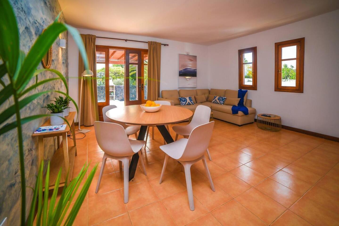Willa Agradable Y Familiar Con Piscina Casa Inima Playa Blanca  Zewnętrze zdjęcie